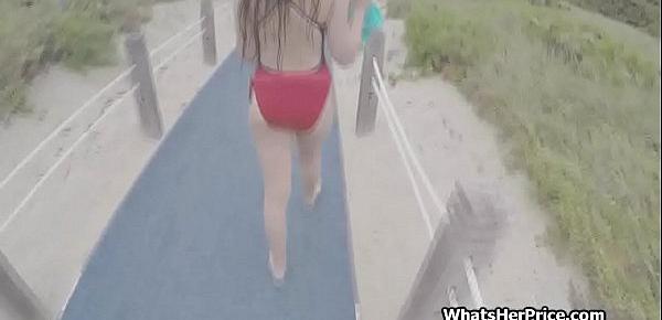  Fucking sexy beach attendant for cash in the public beach toilet